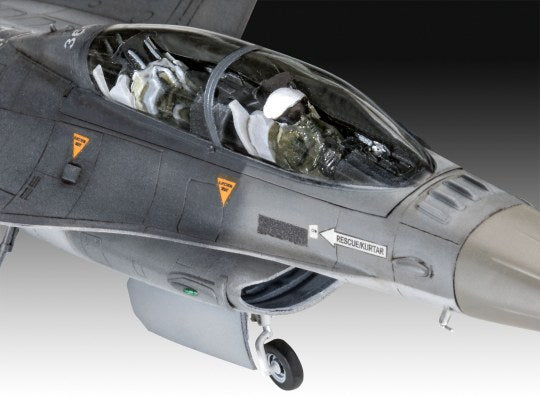 1:72 F-16D Fighting Falcon