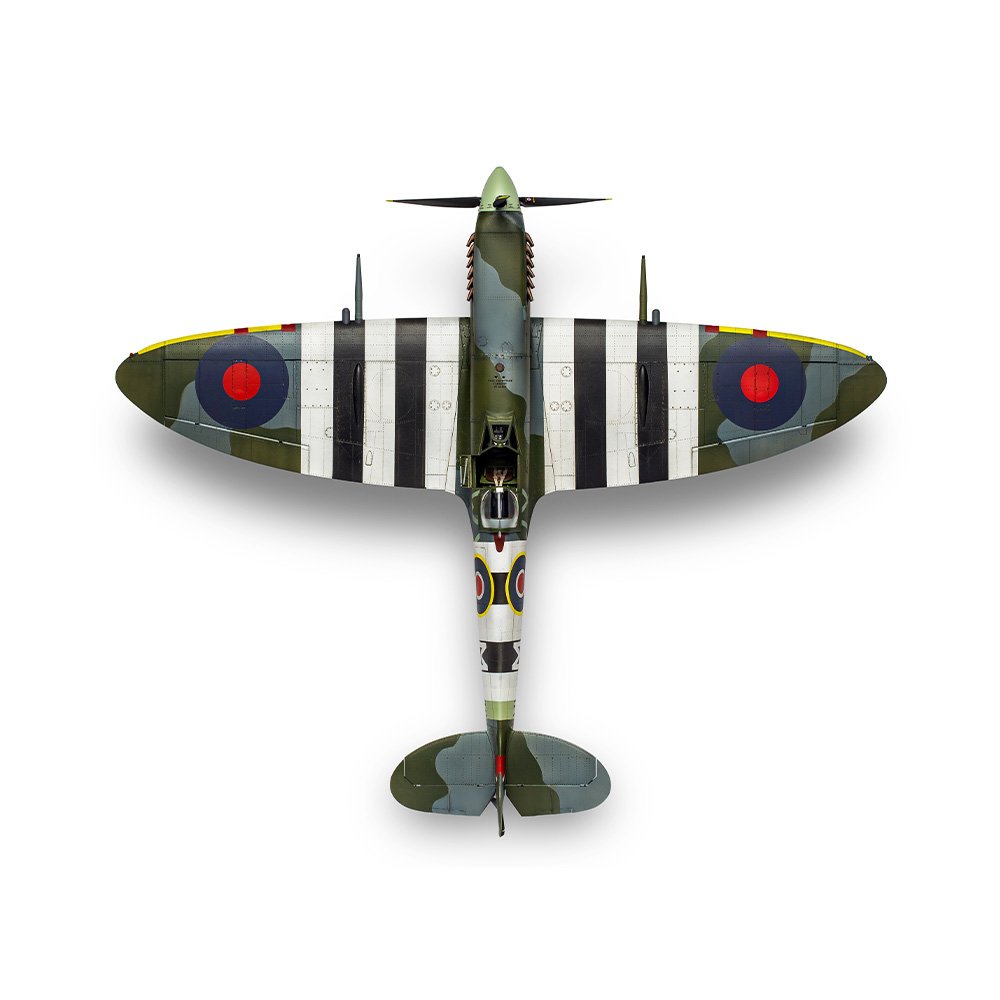 1:24 Supermarine Spitfire Mk.IXc - Flying Dray