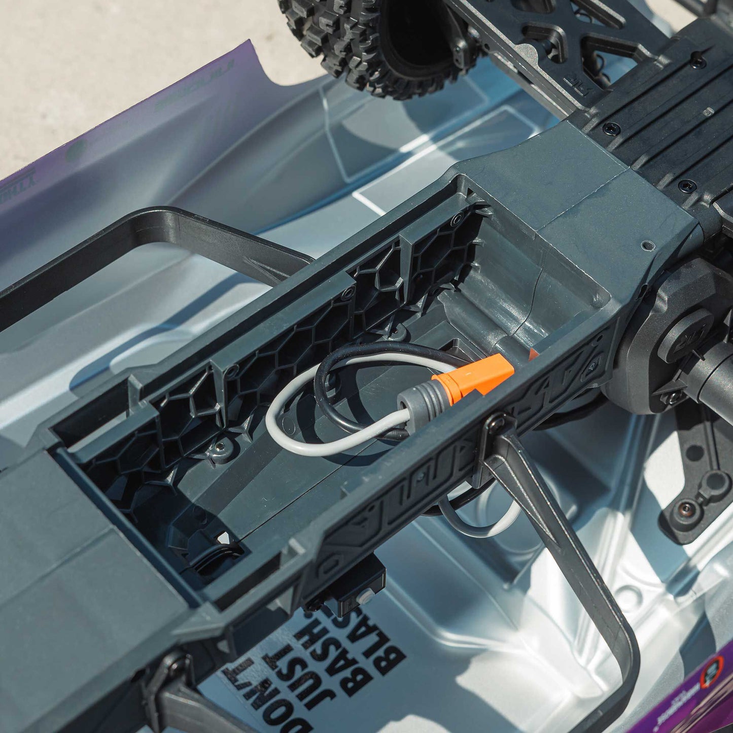 1/10 FURY 223S DSC 2WD RTR Brushless SCT, Purple