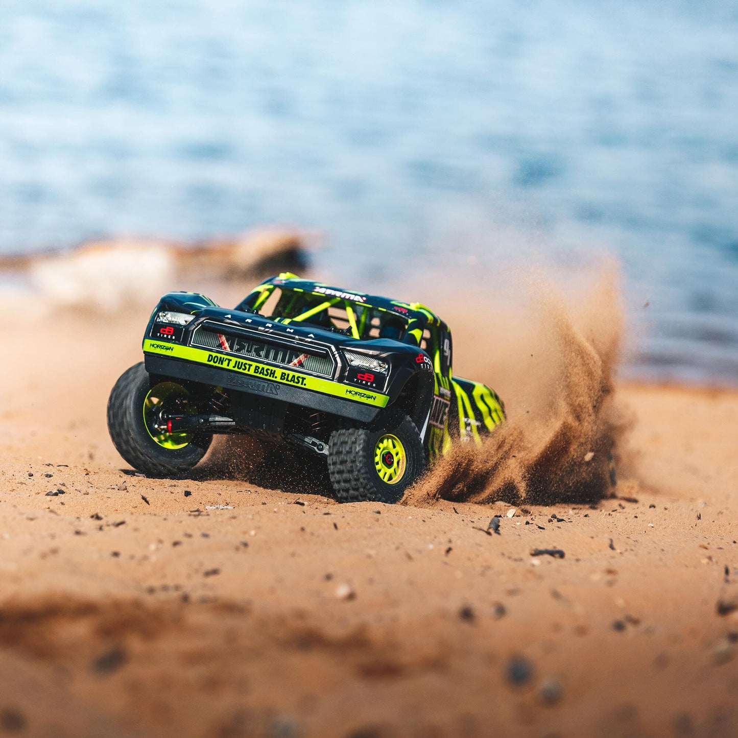 1/7 MOJAVE 6S V2 4X4 BLX Desert Truck RTR, Green/Black