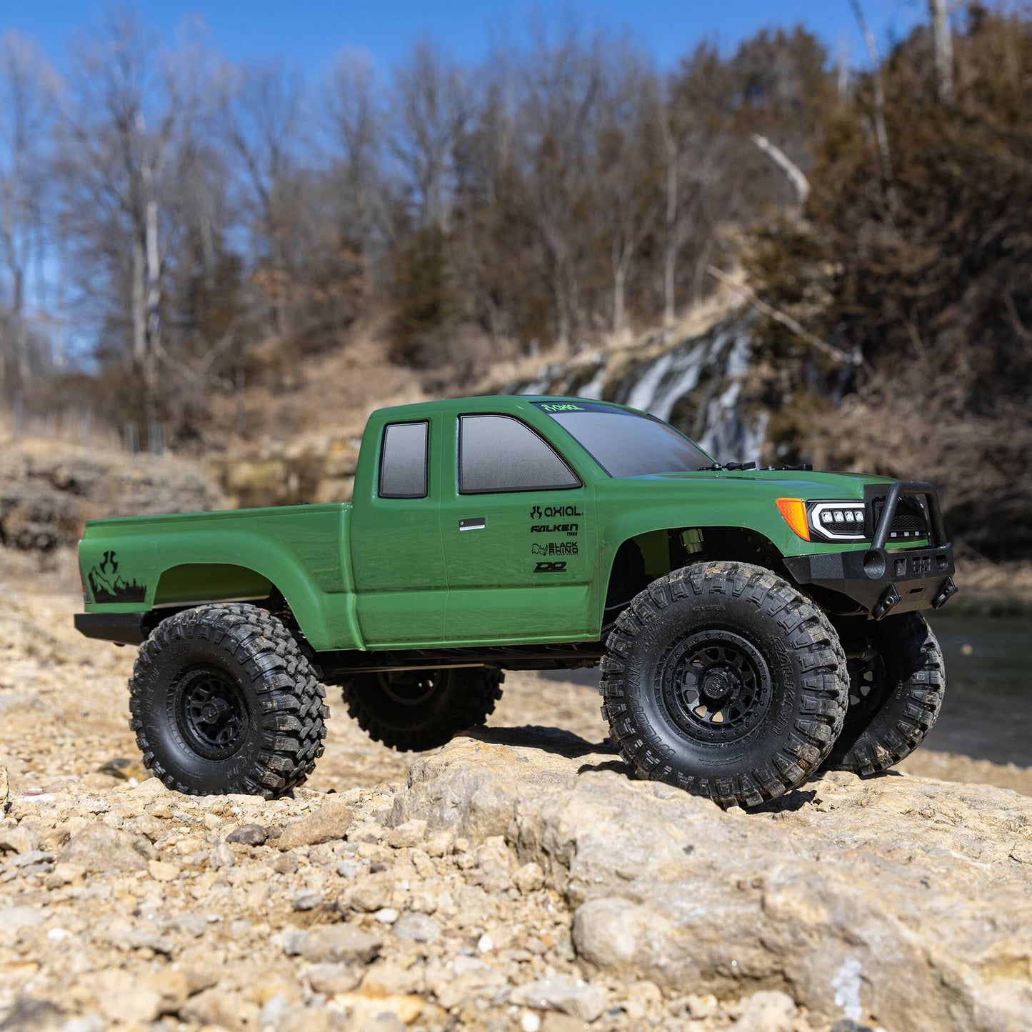 1/10 SCX10 III Base Camp 4X4 Rock Crawler Brushed RTR, Green