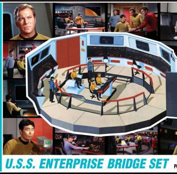 AMT1270 — 1/32 Star Trek USS Enterprise Bridge