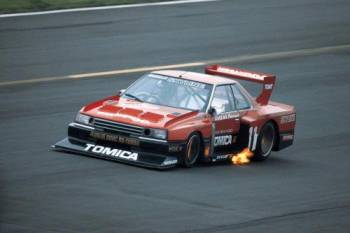 AOS06102 — 1/24 Nissan KDR30 Skyline Super Silhouette 82