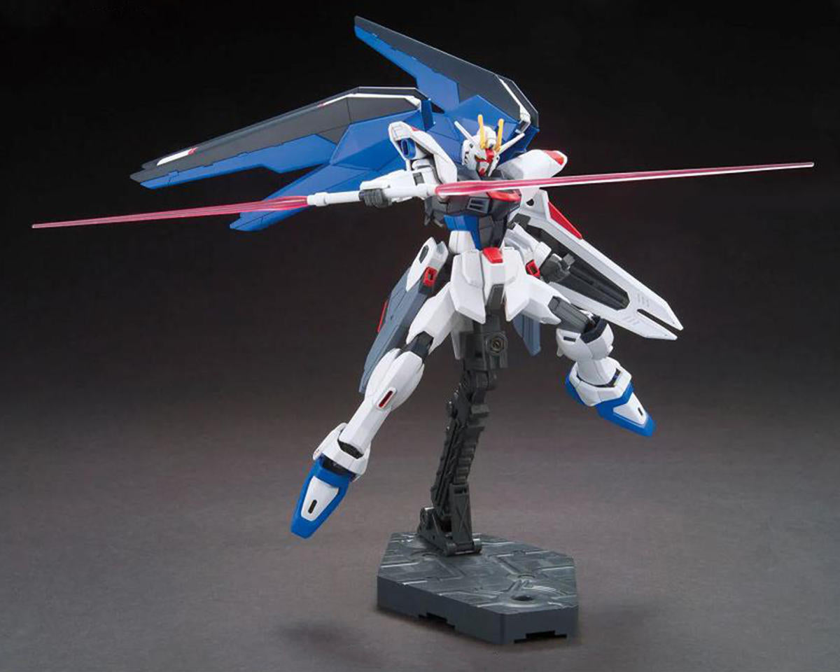 1/144 HGCE #192 Freedom Gundam "Gundam SEED" Plastic Model Kit