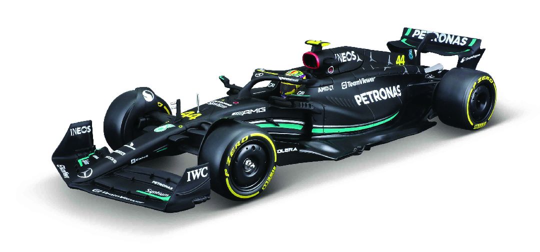 1/24 Race Mercedes W14 w/ driver Hamilton #44