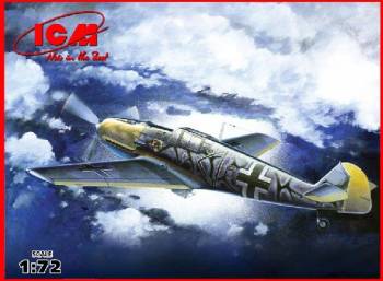 ICM72135 — 1/72 WWII German Messerschmitt Bf109E7/B Fighter/Bomber