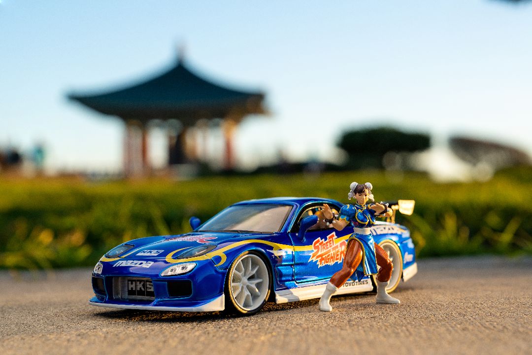 1/24 "Hollywood Rides" Street Fighter 1993 Rx-7 W/Chun-Li