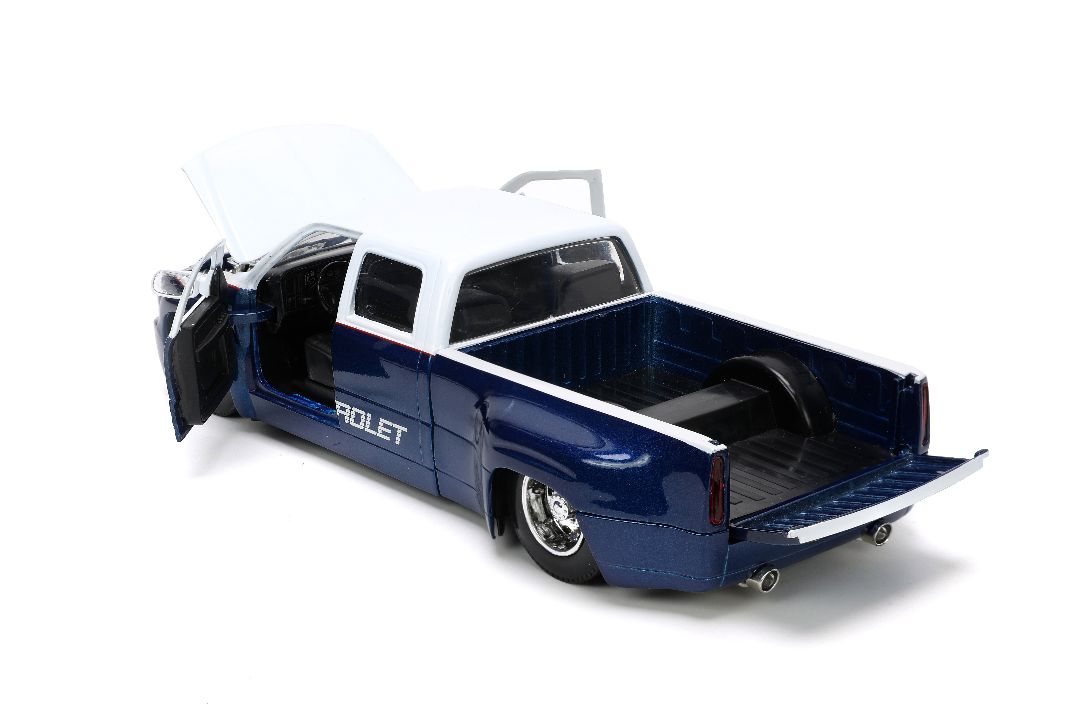 1/24 "Just Trucks" 1999 Chevy Silverado Dually with Rack