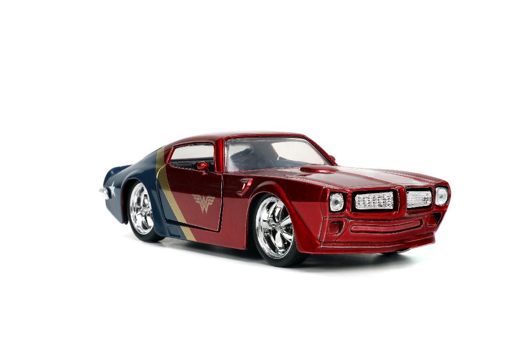 1/32 1972 Pontiac Firebird with Wonder Woman