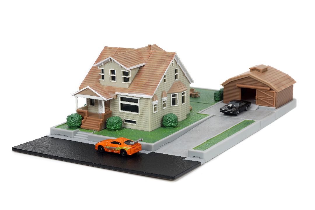 Nano "Hollywood Rides" Diorama Dom's House with Charger & Supra