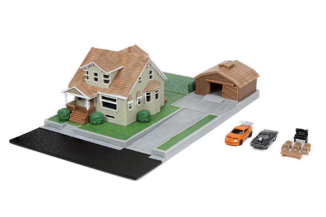Nano "Hollywood Rides" Diorama Dom's House with Charger & Supra