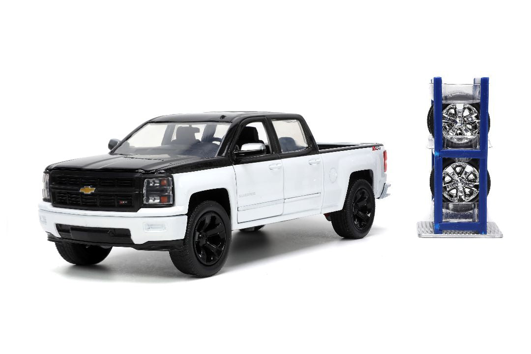 1/24 "Just Trucks" with Rack - 2014 Chevy Silverado