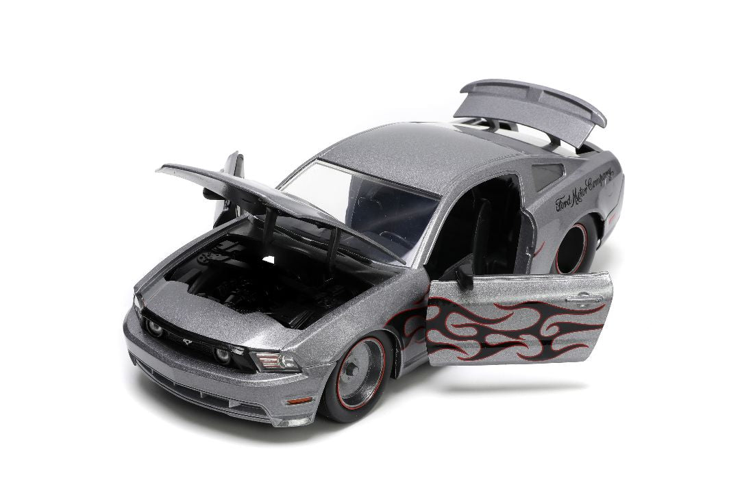 1/24 "BIGTIME Muscle" 2010 Ford Mustang GT