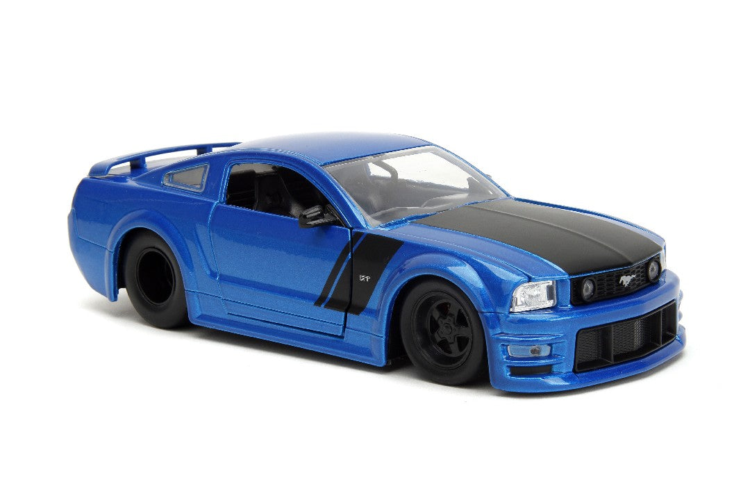1/24 "BIGTIME Muscle" 2006 Ford Mustang GT