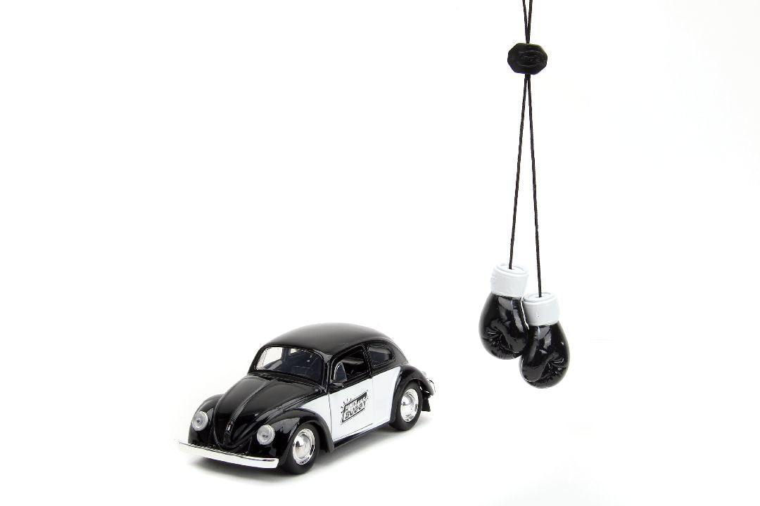 1/32 "PUNCH BUGGY" 1959 VW Beetle W/Boxing Gloves - Black