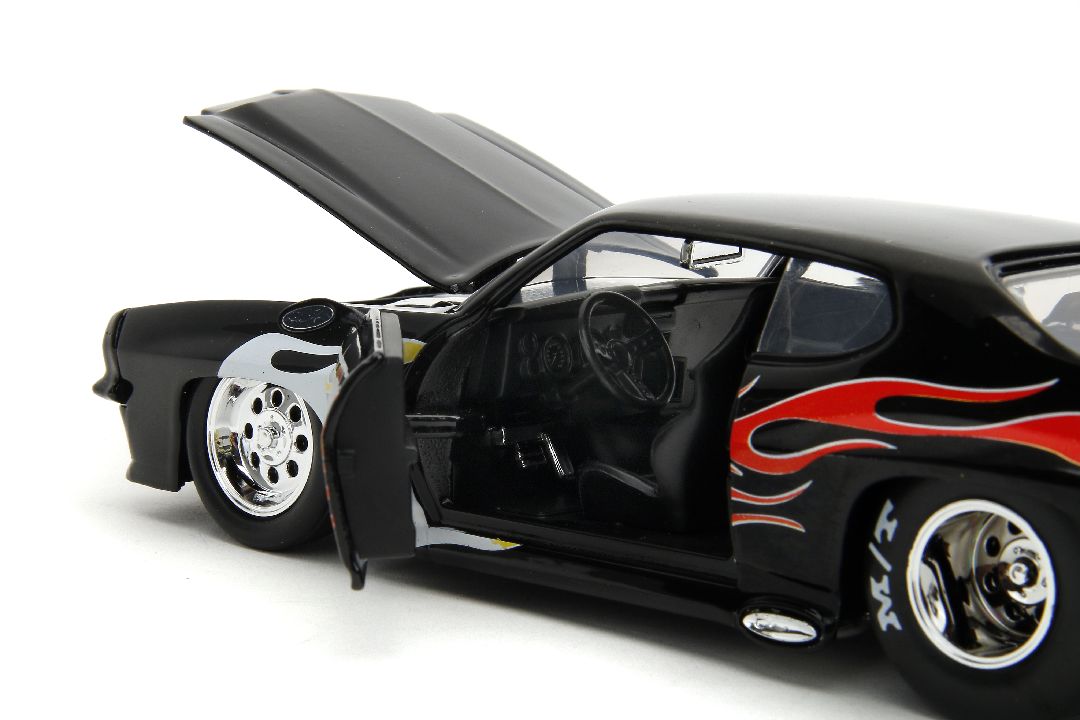 1/24 "BIGTIME Muscle" 1971 Pontiac GTO Judge - Glossy Black, Flames