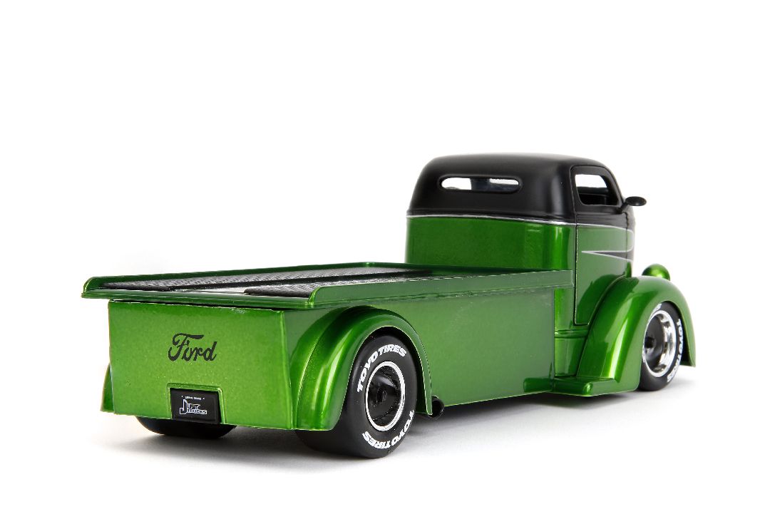 1/24 "Just Trucks" - 1947 Ford COE Flatbed w/ Rack