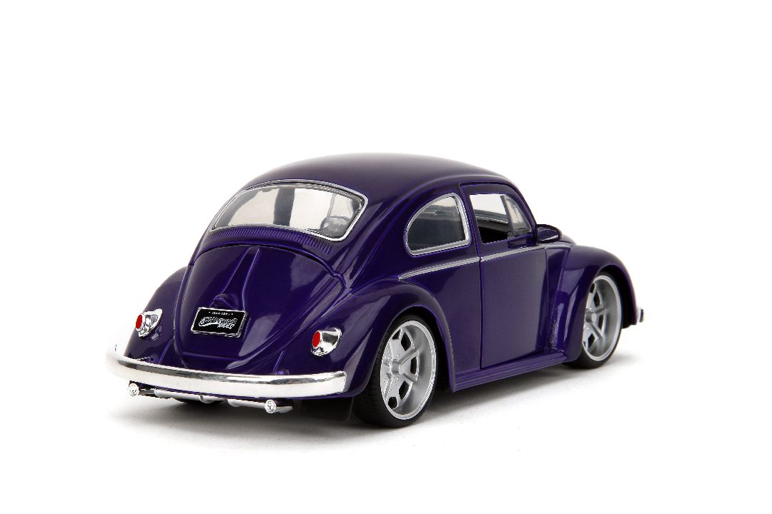 1/24 "Hollywood Rides" 1959 VW Beetle w/ Wednesday Addams