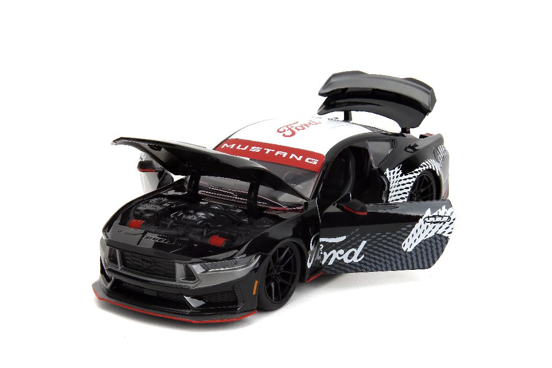 1/24 "BTM" 2024 Ford Mustang Dark Horse - Glossy Black