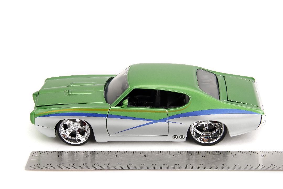 1/24 "BIGTIME Muscle" - 1969 Pontiac GTO Judge