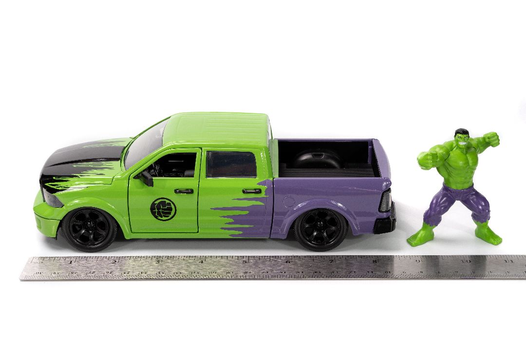 1/24 "Hollywood Rides" 2014 Ram 1500 Pickup with Hulk