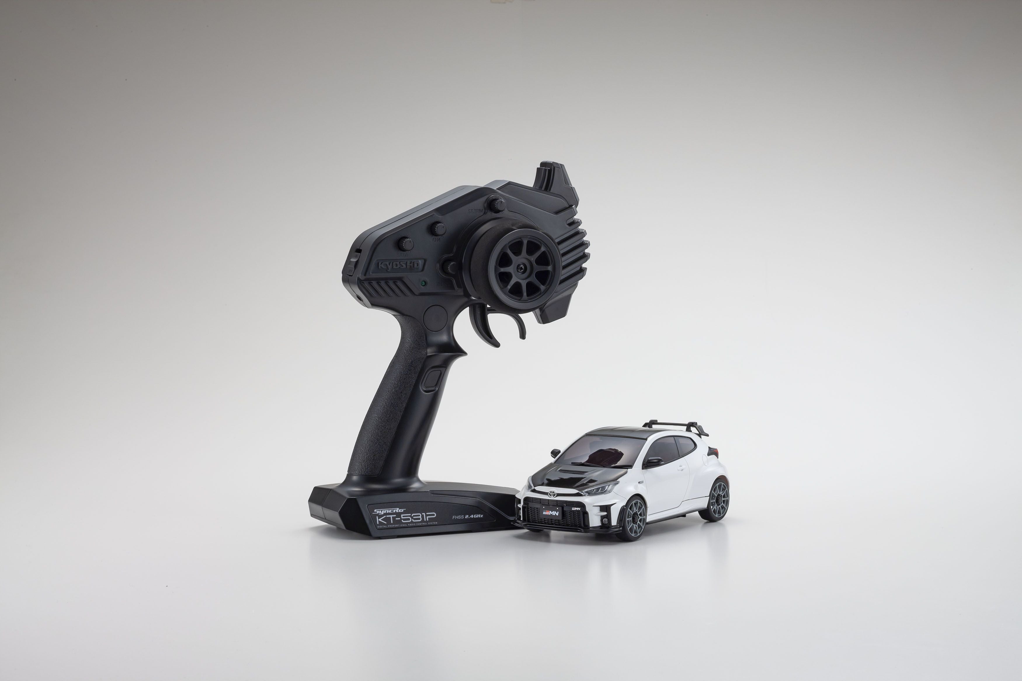 Mini-Z AWD Toyota GR-MN Yaris Pearl White – Chris's House