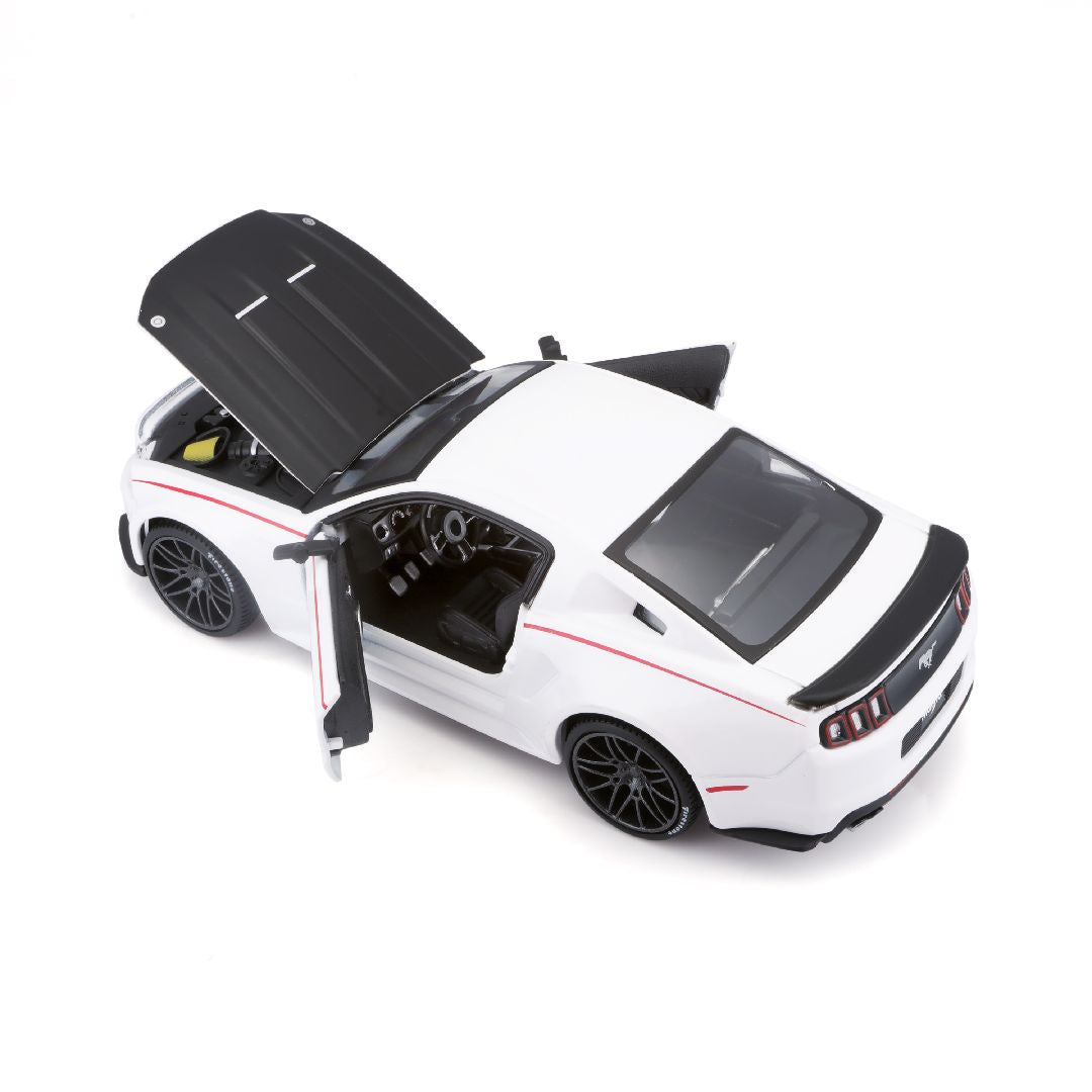 Ford Mustang Street Racer SE 2014 1/24 - White