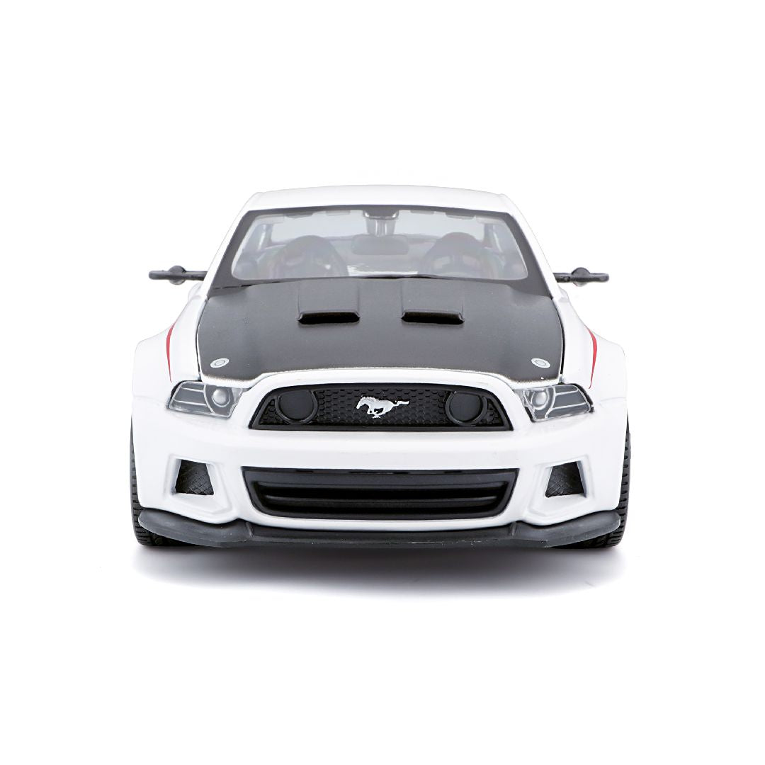 Ford Mustang Street Racer SE 2014 1/24 - White