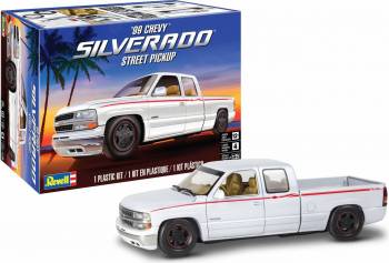 RMX4538 — 1/25 1999 Chevy Silverado Street Pickup