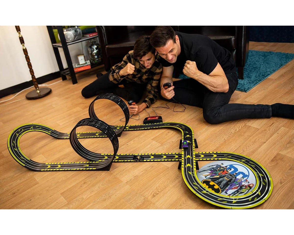 Batman vs Joker - The Race For Gotham City Slot Car Set