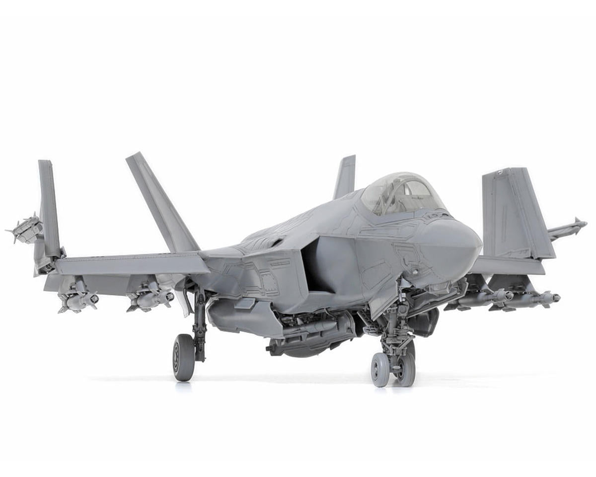 1/48 Lockheed Martin F-35 C Lightning II Plastic Model Kit