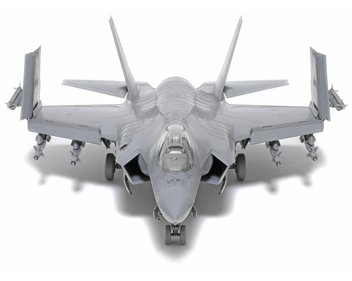 1/48 Lockheed Martin F-35 C Lightning II Plastic Model Kit