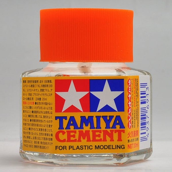 Plastic cement for models