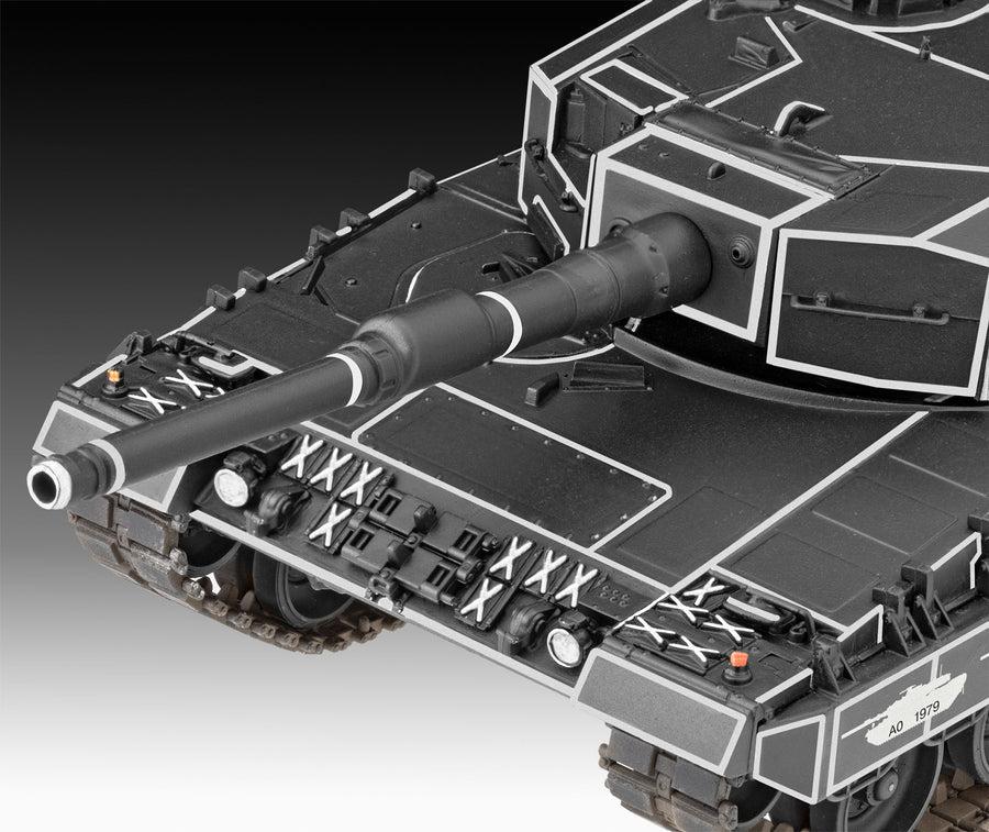 1/35 Leopard 2A4 - Special Decoration 40th Anniversay