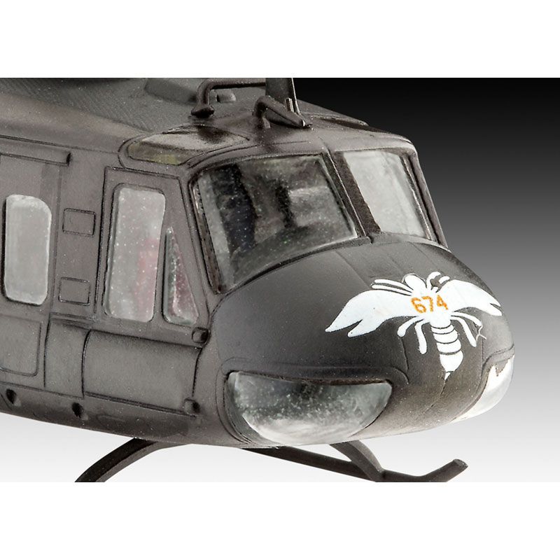 1:100 Bell UH-1H Gunship
