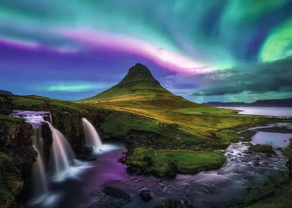 Aurora Over Kirkjufell - 1000 PIECE