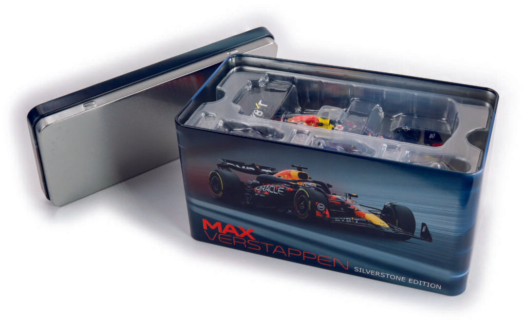 DIGITAL 1:32 – Oracle Red Bull Racing RB20 Max Verstappen No. 1 – Silverstone 2024 SE w/ 3 Figures