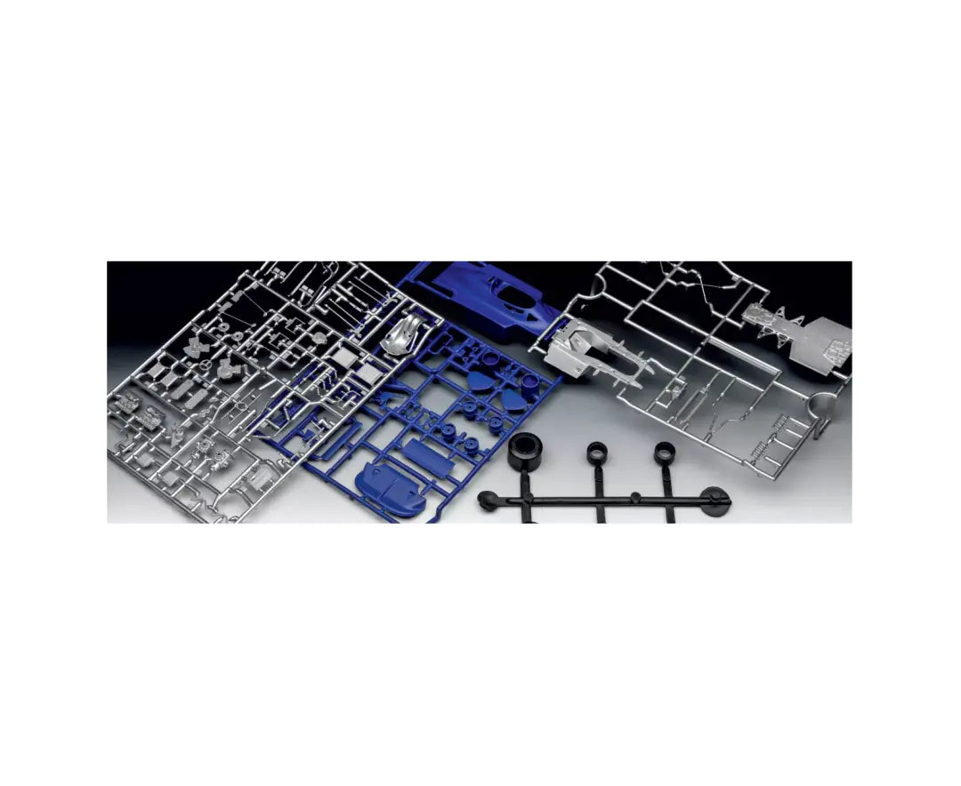 1/32 Tyrrell P34/2 6-Wheel Formula 1 Car Plastic Model Kit w/Paint, Brush & Cement