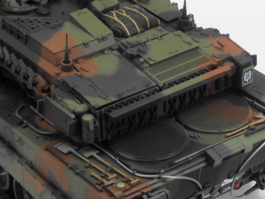 LEOPARD 2 A7V W/ FULL OPTION KIT