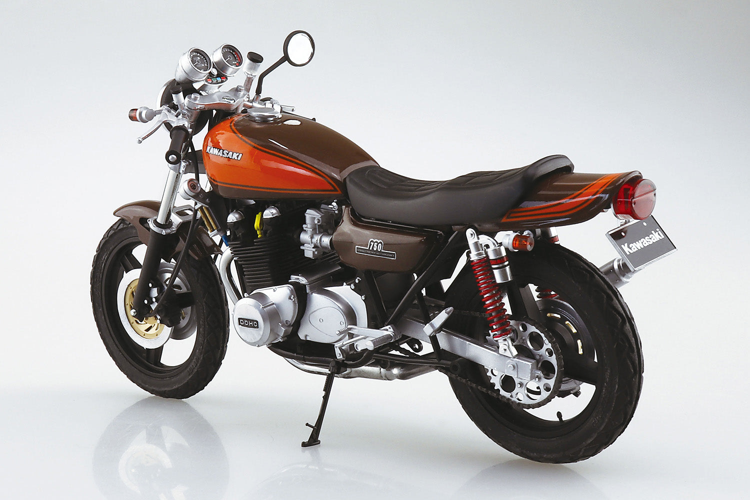 AOSHIMA 1/12 Kawasaki 750-RS Z2 完成品 Aoshima 1/12 Kawasaki Z2 750RS '73 Custom – Chris's House