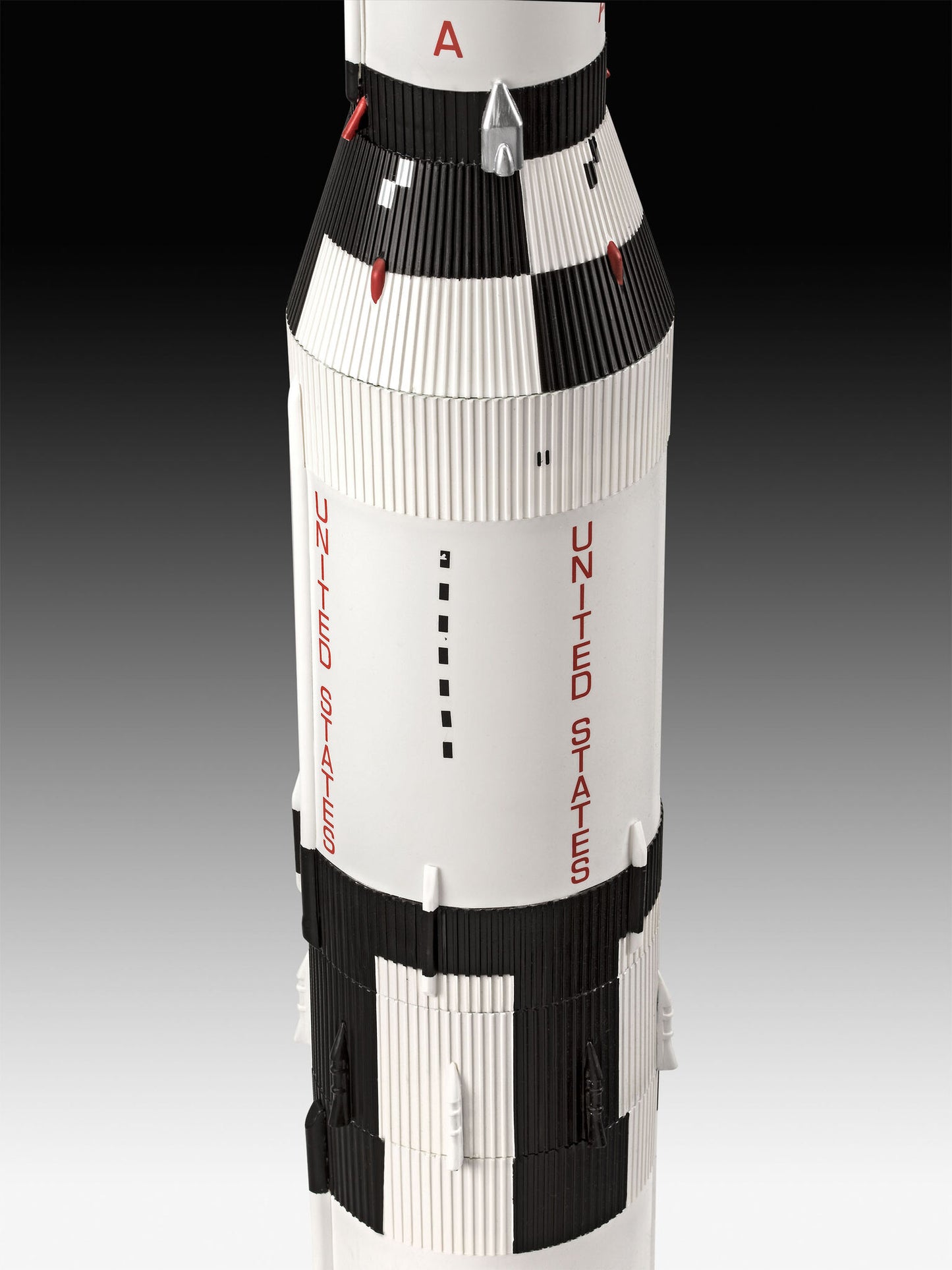 1:96 Apollo 11 Saturn V Rocket