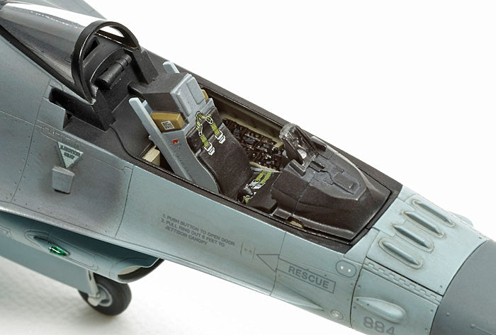 1/72 F-16CJ FIGHTING FALCON