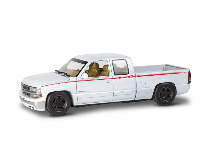 1/25 '99 Chevy Silverado Street Pickup