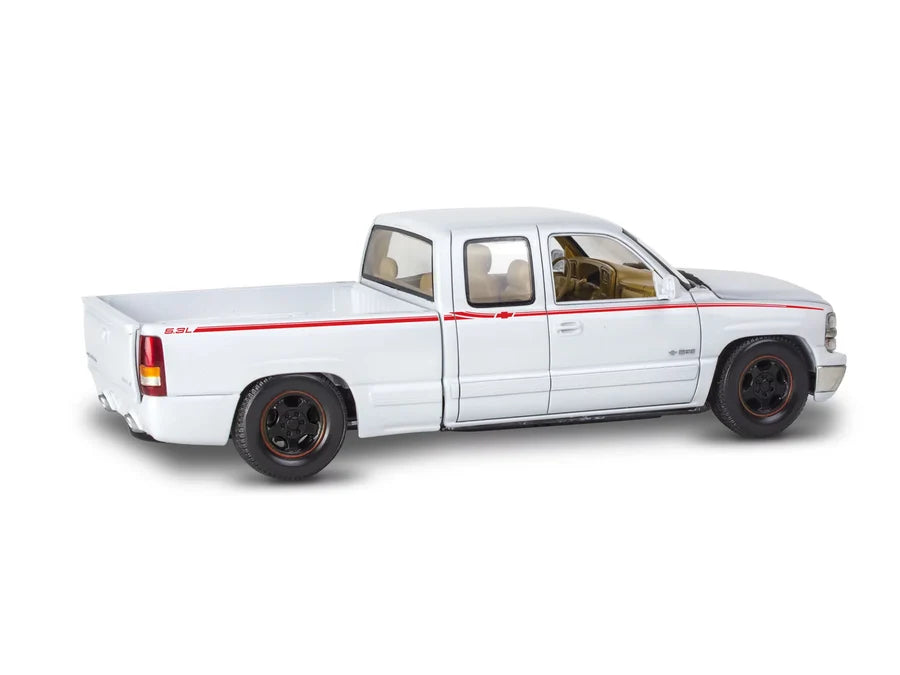 1/25 '99 Chevy Silverado Street Pickup