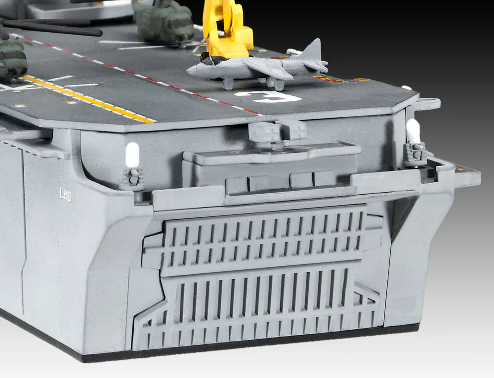 1:700 Assault Carrier USS WASP CLASS