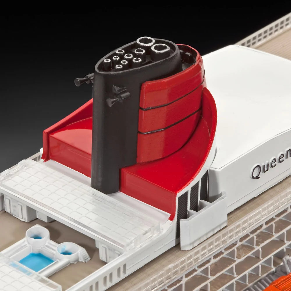 1:700 Ocean Liner Queen Mary 2