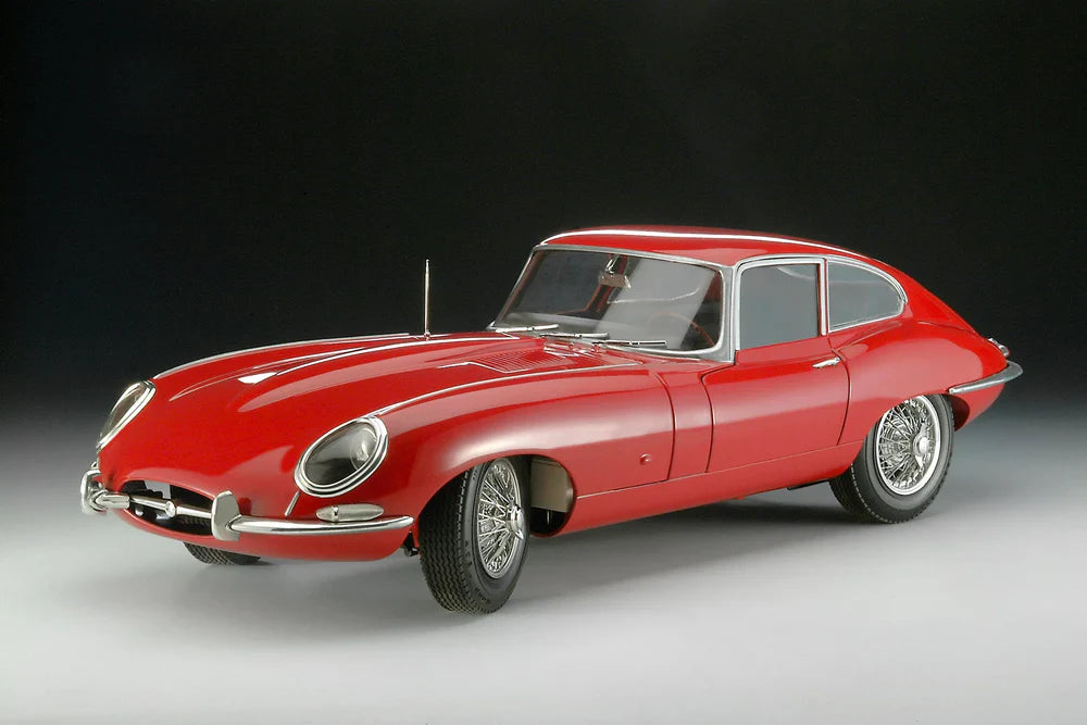 1:8 Jaguar E-Type