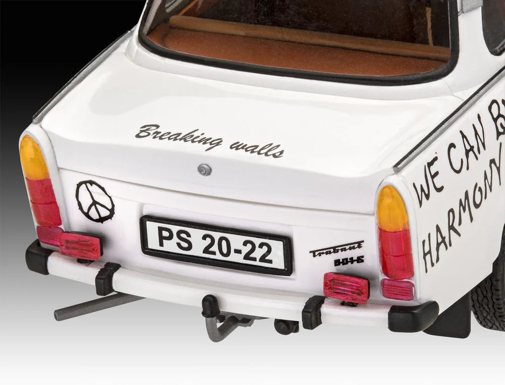 1:24 Model Set Trabant 601S "Builder's Choice"