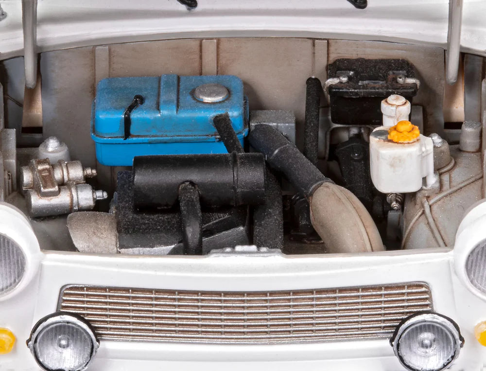 1:24 Model Set Trabant 601S "Builder's Choice"