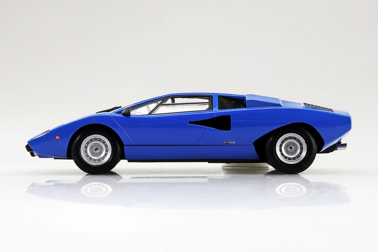 1/32 SNAP KIT Lamborghini Countach LP400(Blue)